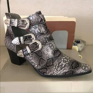 BNWT Snake print 3 buckle cut out western booties